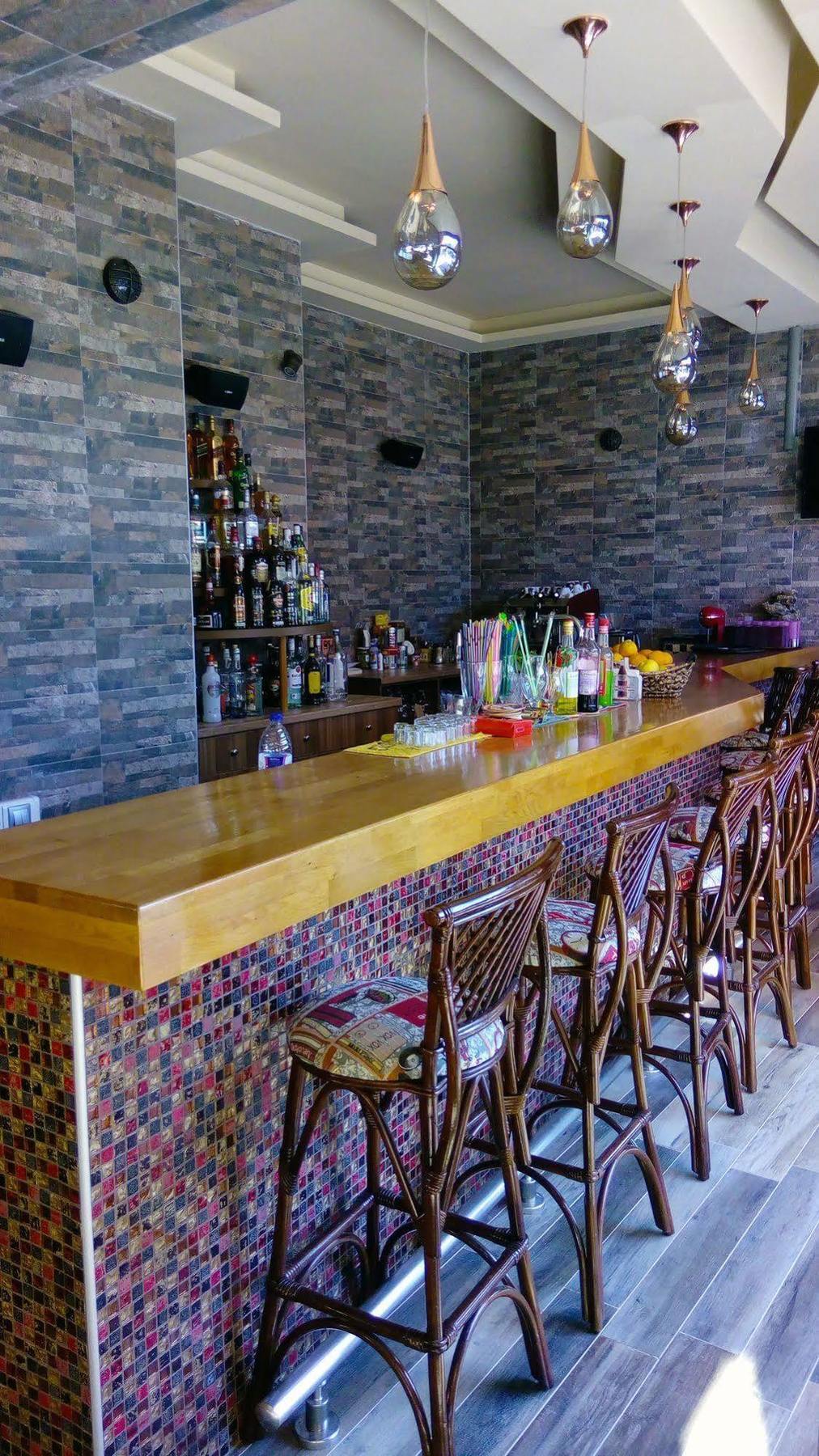 卡泰里尼公寓酒店 普拉坦斯 外观 照片